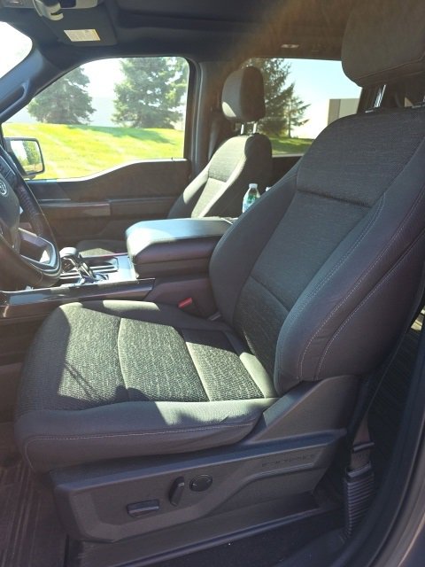 2021 Ford F-150 XLT photo 2