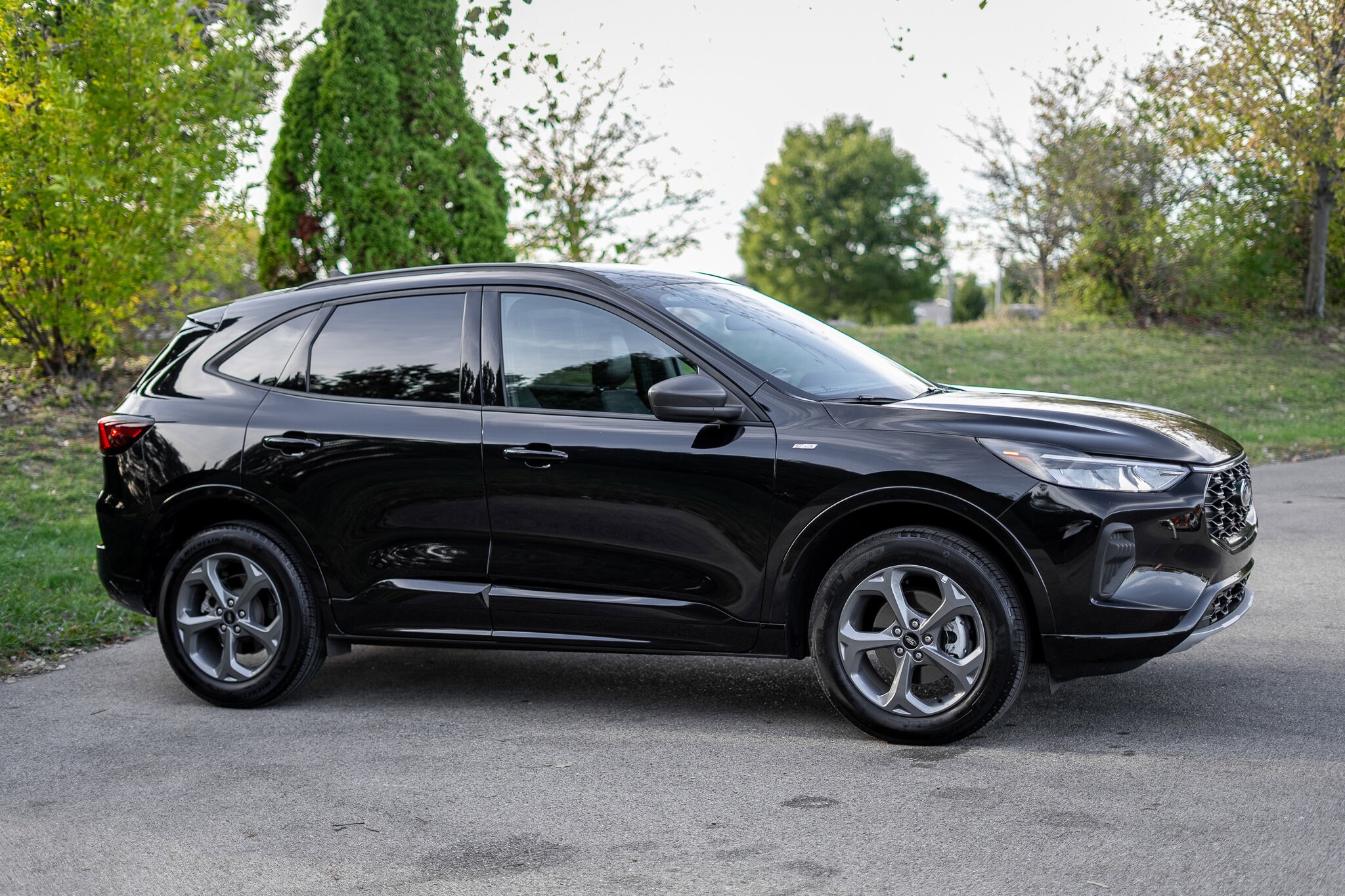 2024 Ford Escape ST-Line photo 2