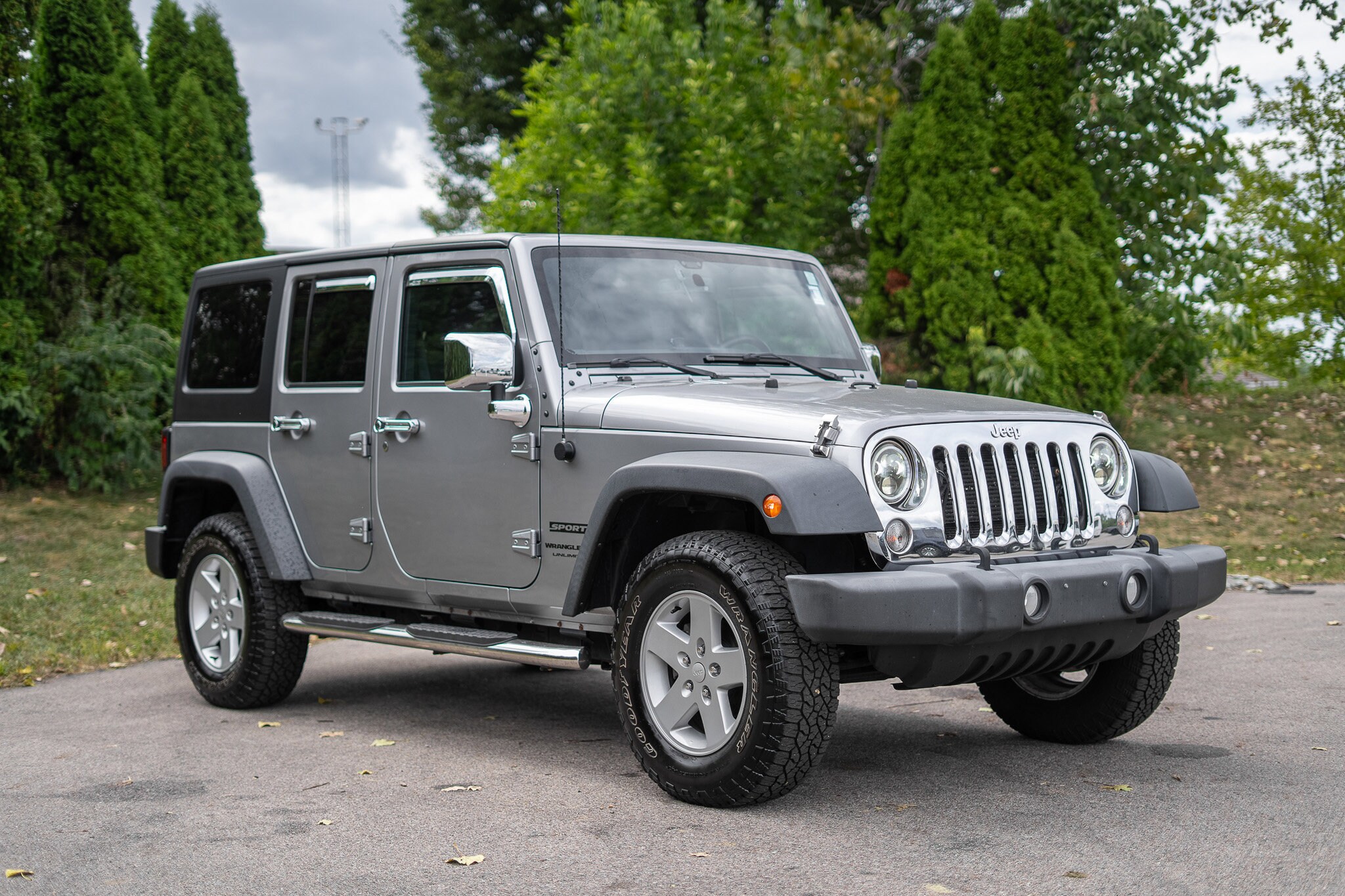 2018 Jeep Wrangler Unlimited Sport photo 3