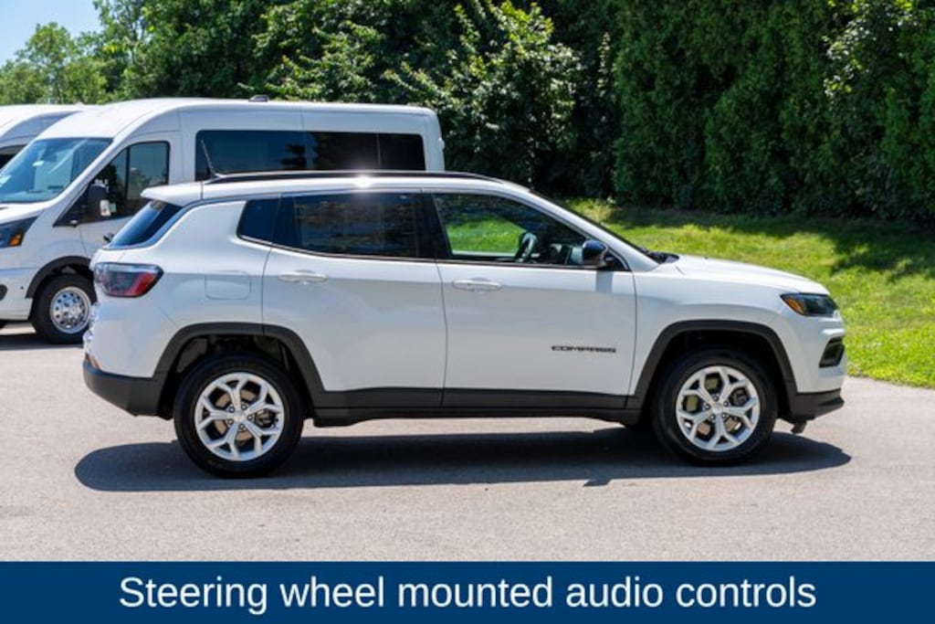 Used 2024 Jeep Compass Latitude SUV