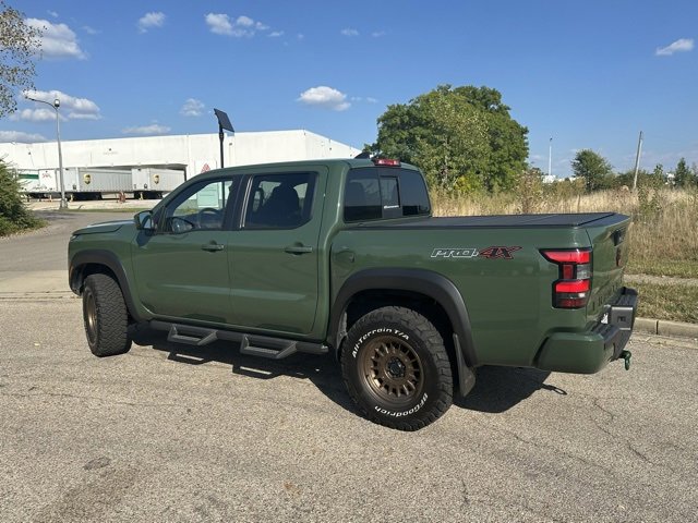 2022 Nissan Frontier PRO-4X photo 2