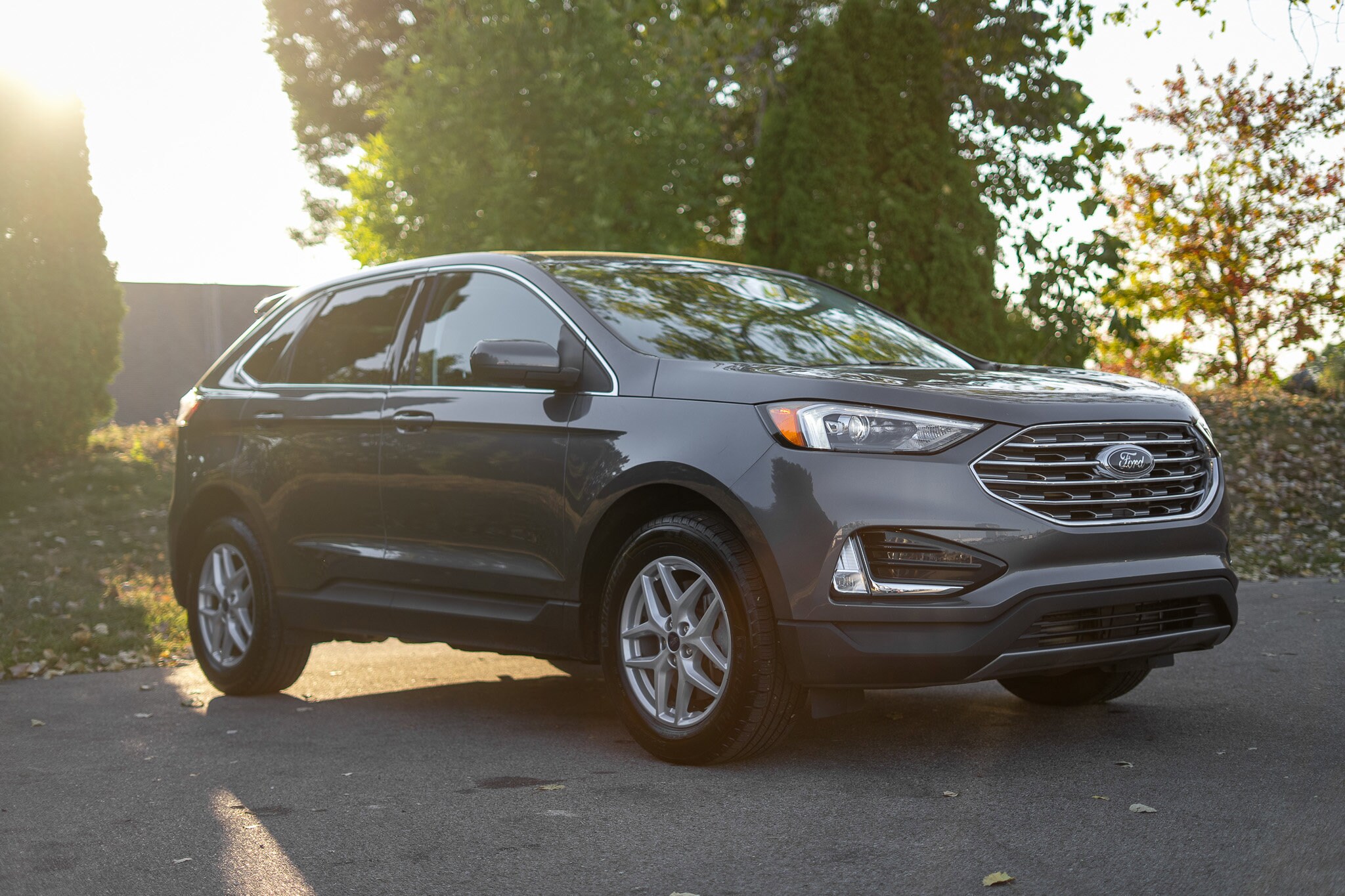 2022 Ford Edge SEL photo 2