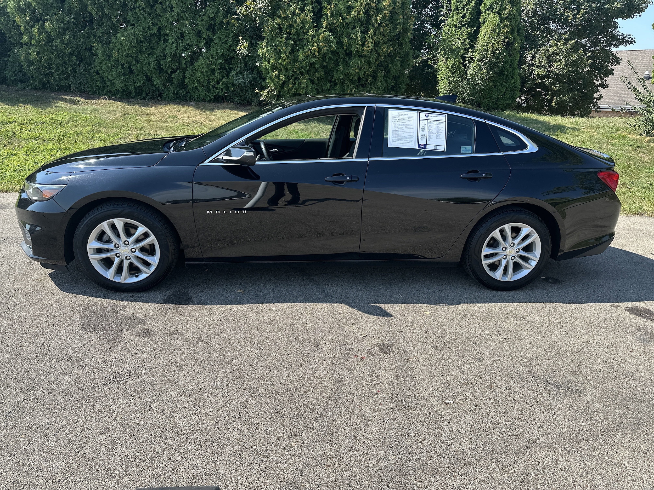 Used 2018 Chevrolet Malibu 1LT with VIN 1G1ZD5ST5JF194158 for sale in Miamisburg, OH
