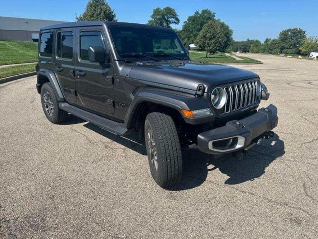 Used 2025 Jeep Wrangler Sahara SUV