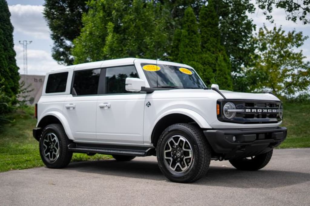 New 2025 Ford Bronco Outer Banks SUV