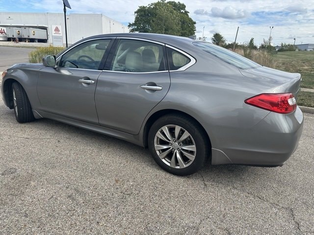 2011 Infiniti M37 Base photo 2