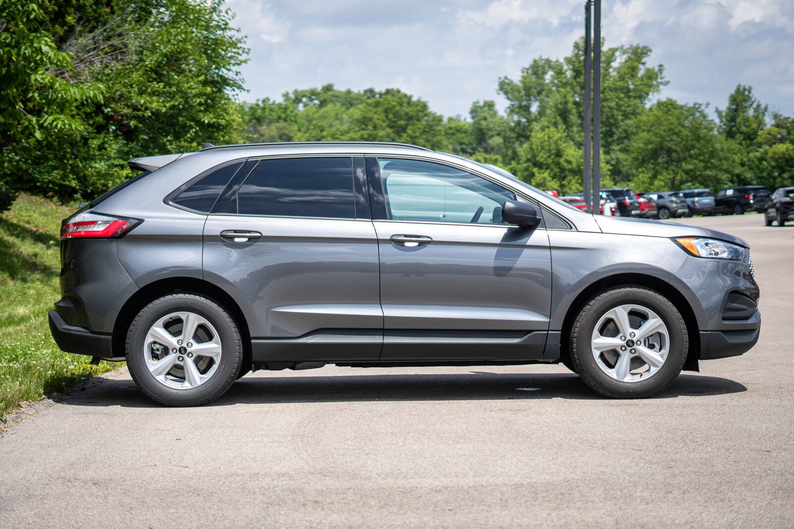 2024 Ford Edge SE photo 4