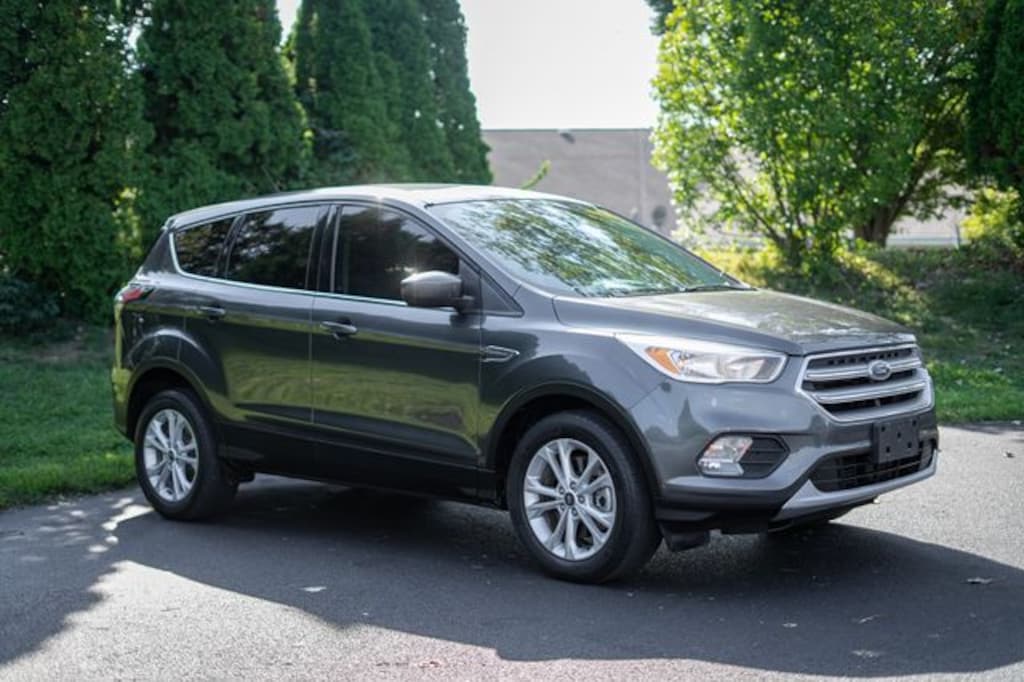 Used 2017 Ford Escape SE SUV