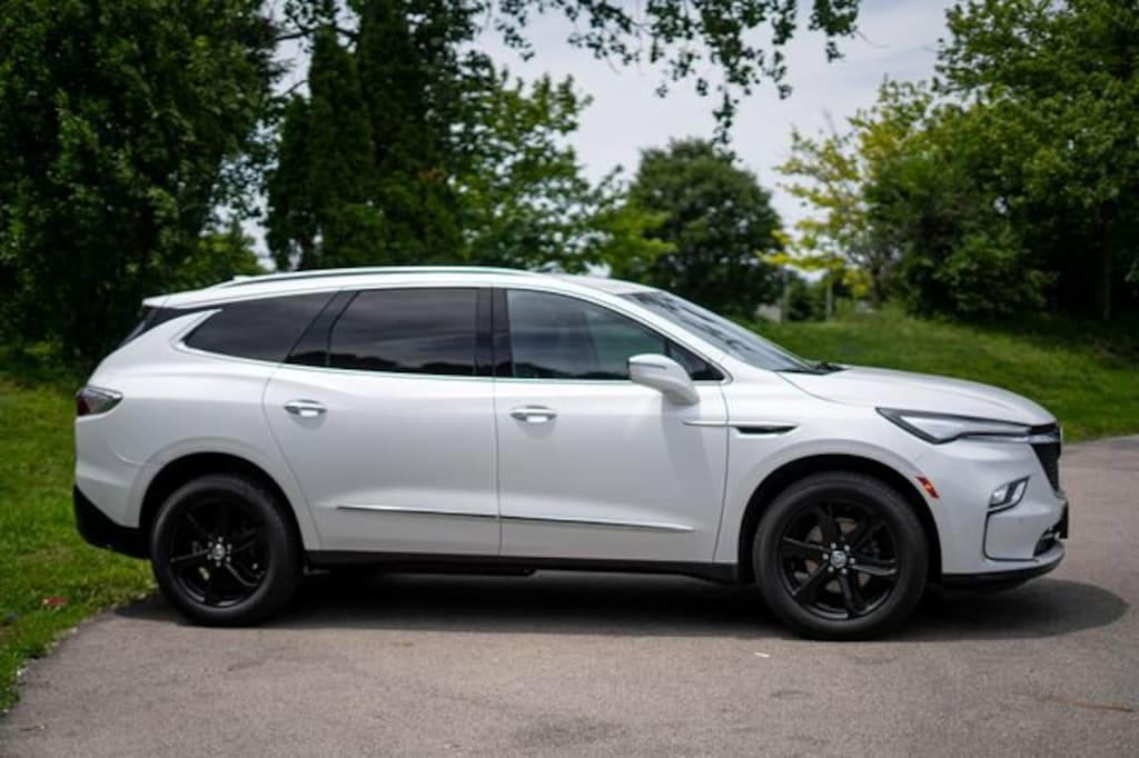 Used 2024 Buick Enclave Essence SUV