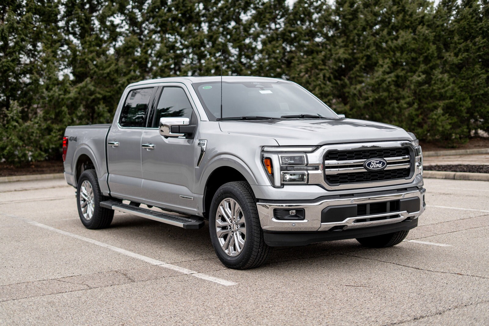 2025 Ford F-150 Lariat photo 3