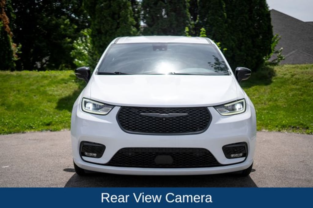 Used 2024 Chrysler Pacifica Plug-In Hybrid Select Van Passenger Van