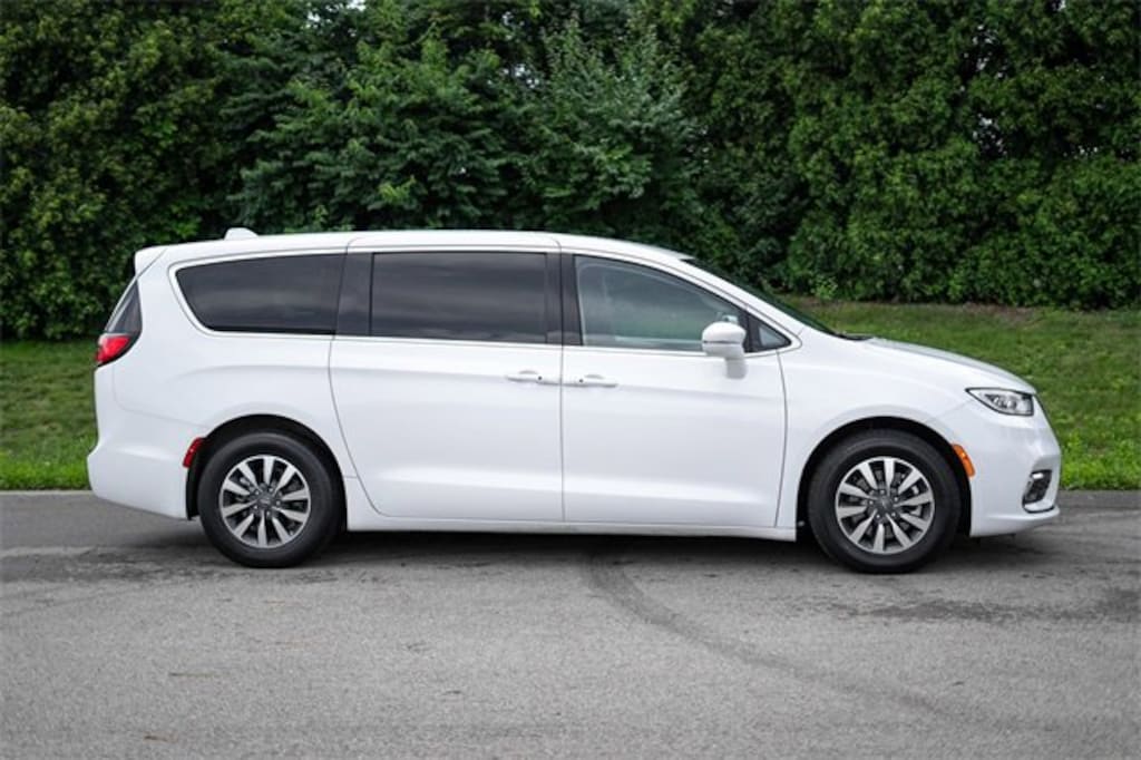 Certified 2022 Chrysler Pacifica Hybrid Touring L Van Passenger Van