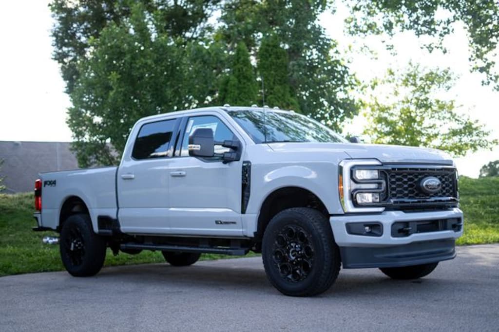 New 2026 Ford F-250SD XLT Truck Crew Cab