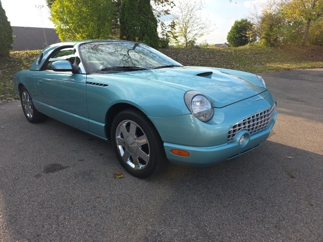 2002 Ford Thunderbird Base photo 2