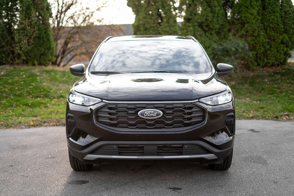 New 2025 Ford Escape ST-Line SUV