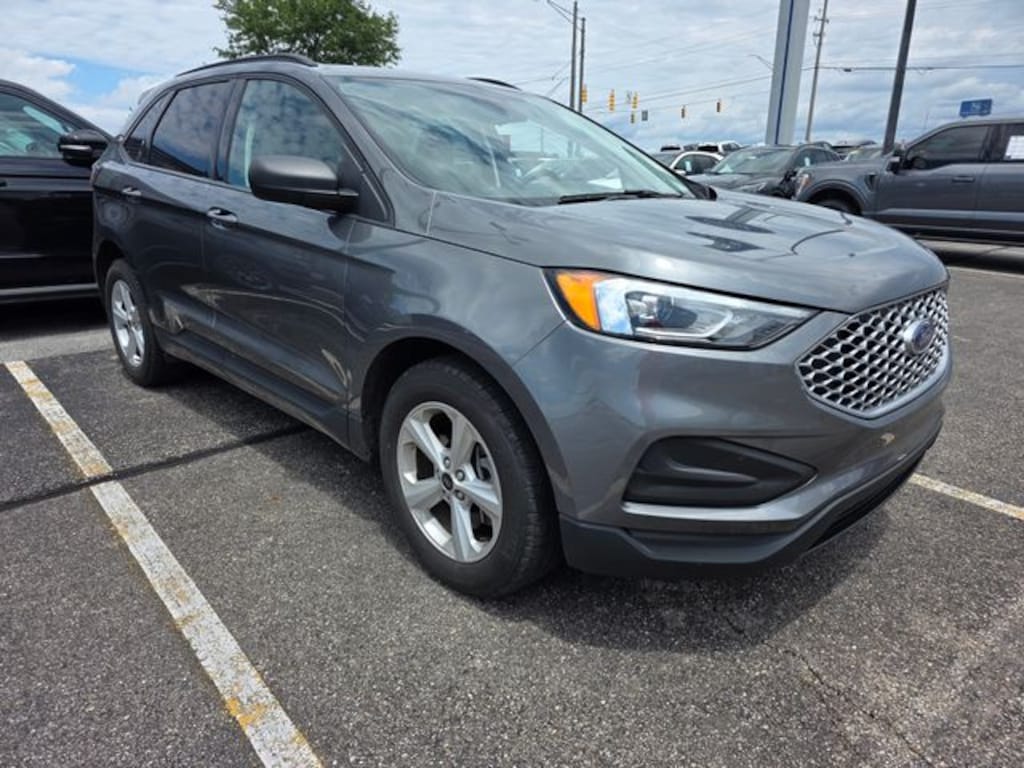 Used 2023 Ford Edge SE SUV