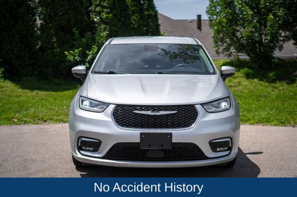 Used 2023 Chrysler Pacifica Touring L Van Passenger Van