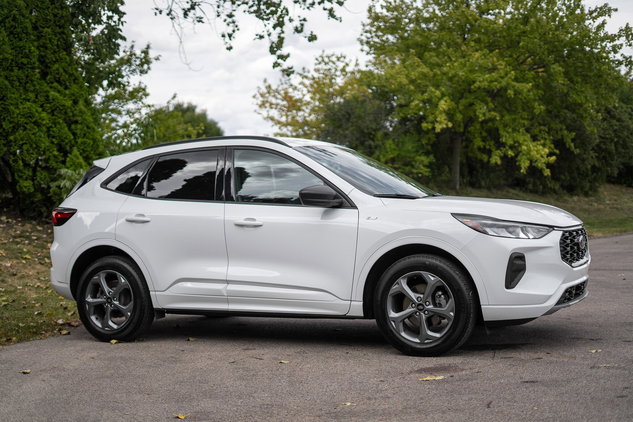 2023 Ford Escape ST-Line photo 4