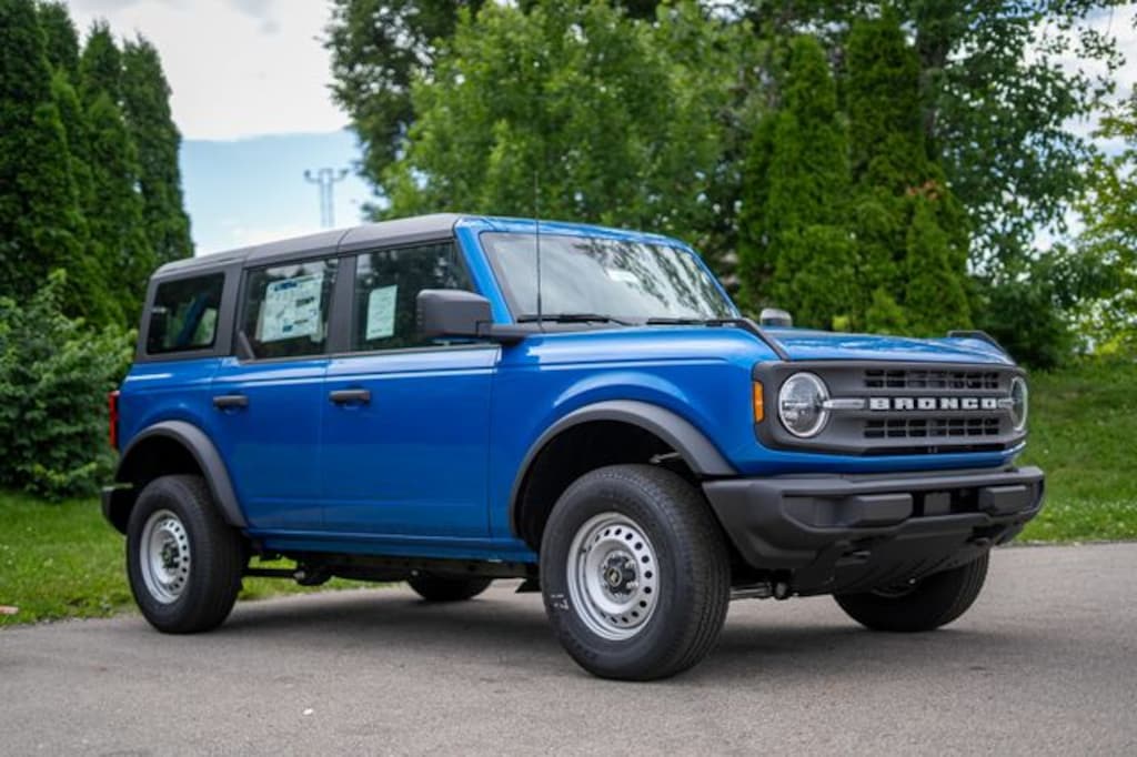 New 2026 Ford Bronco Base SUV