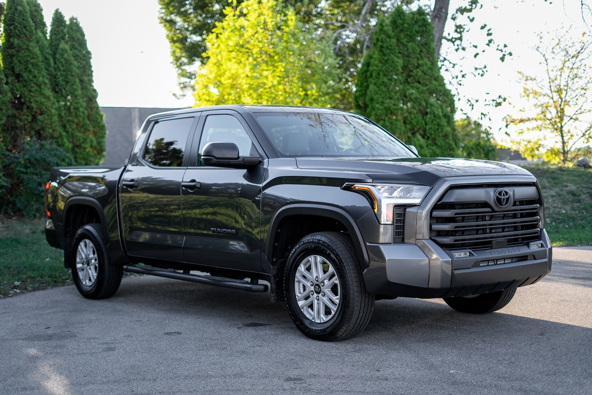 2025 Toyota Tundra SR5 CrewMax photo 3