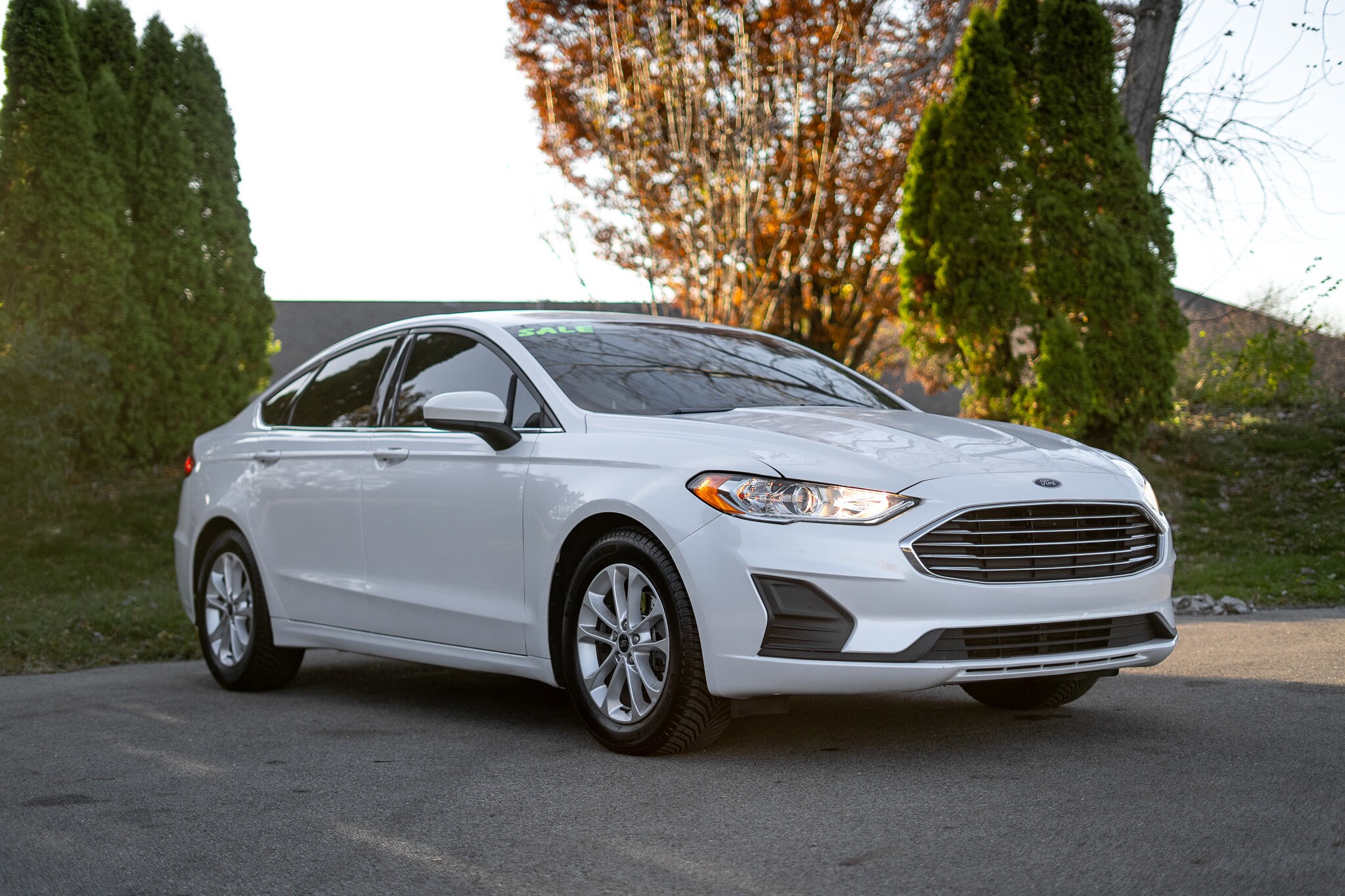 2019 Ford Fusion SE photo 3