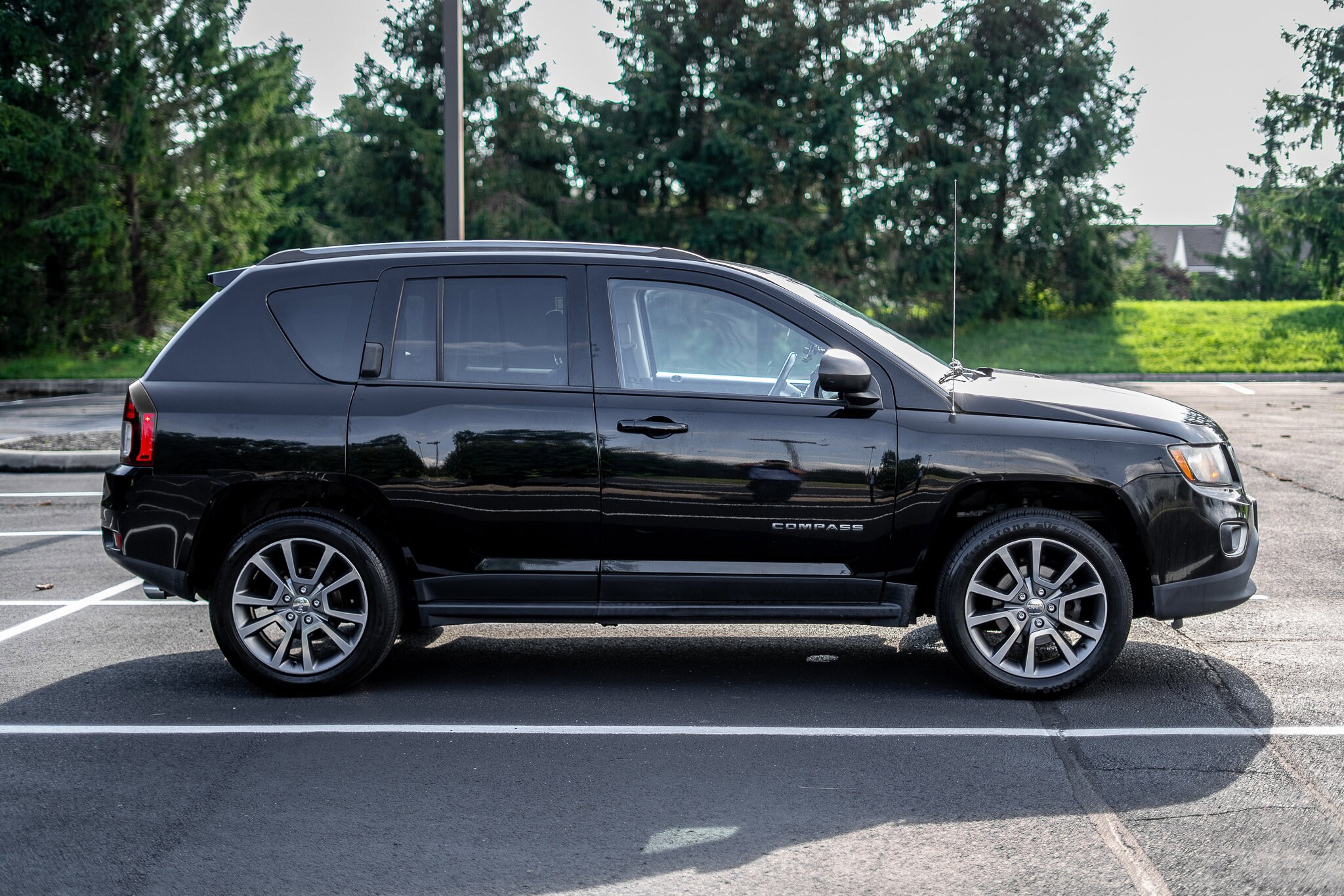2016 Jeep Compass Sport photo 4