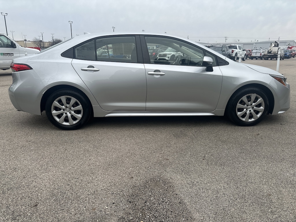 Used 2020 Toyota Corolla LE Sedan