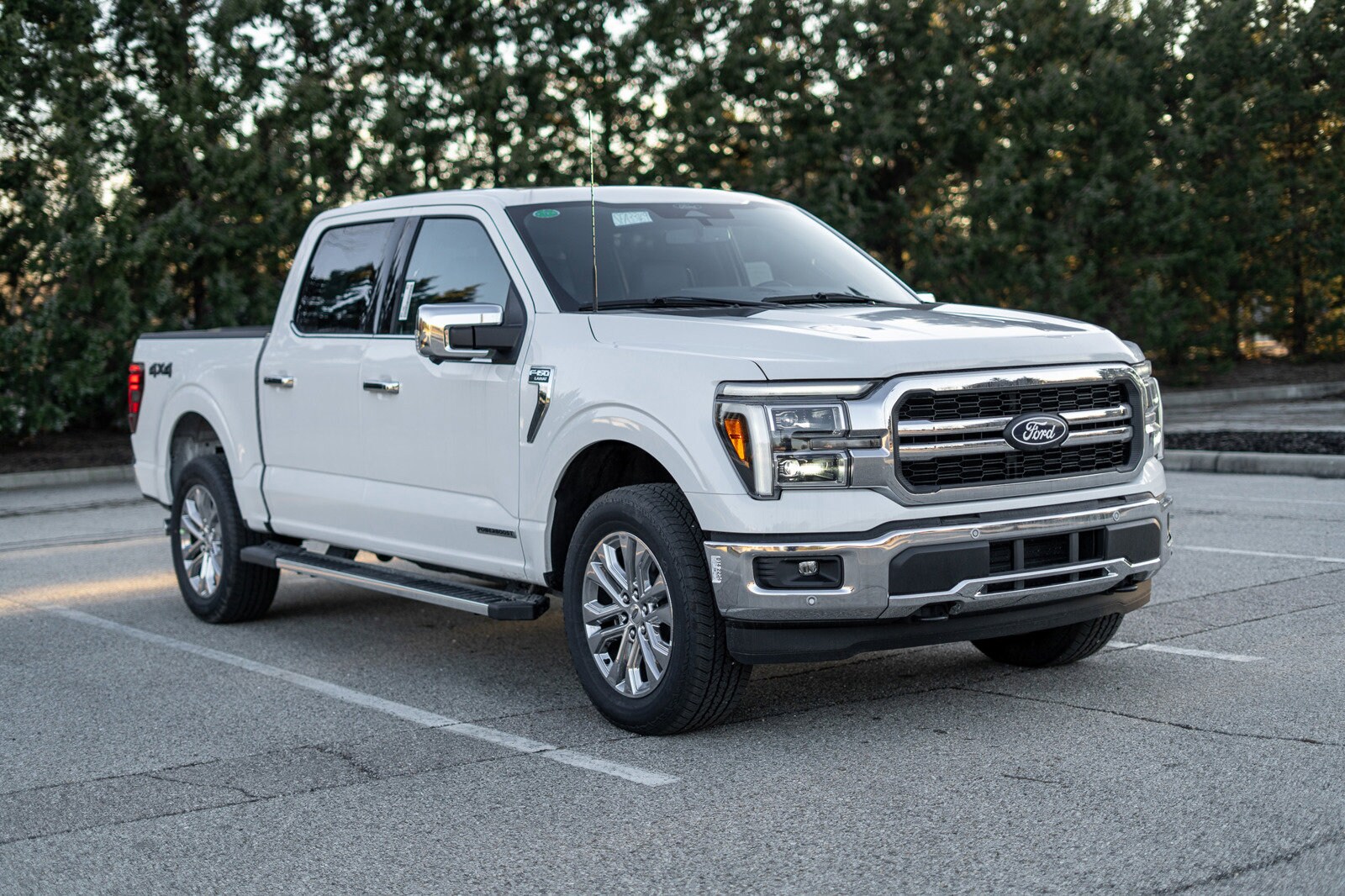 2025 Ford F-150 Lariat photo 3
