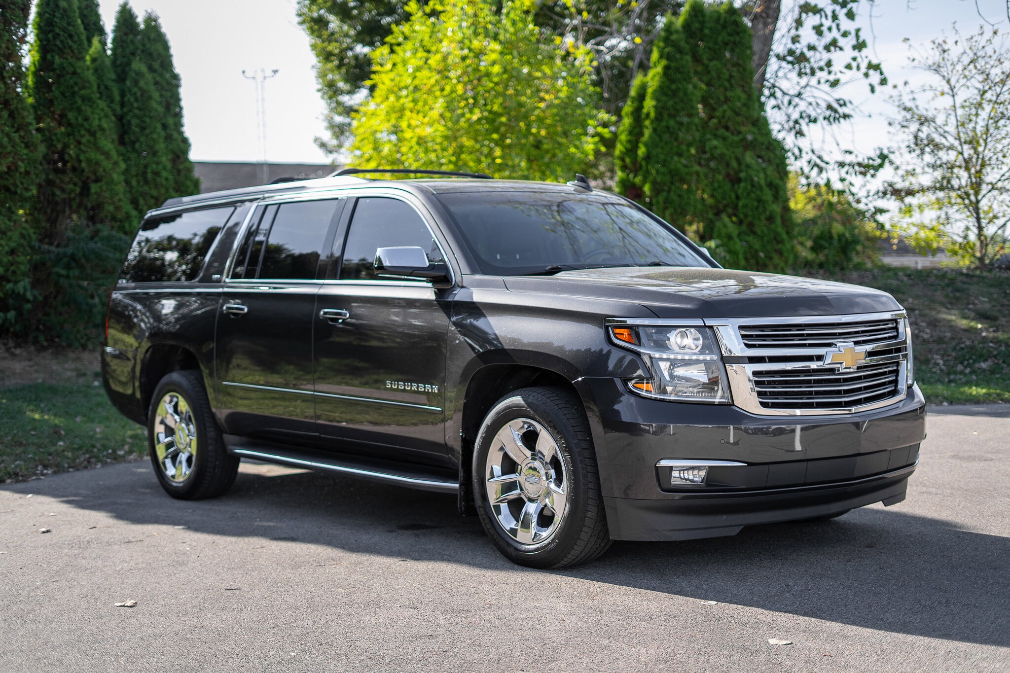2016 Chevrolet Suburban LTZ photo 3