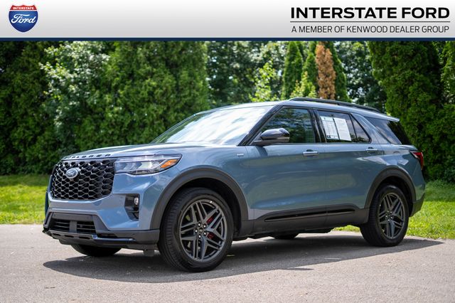 2025 Ford Explorer ST-LINE 4WD (PL535)'s photo