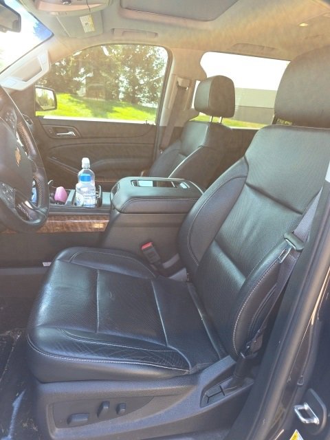 2016 Chevrolet Suburban LTZ photo 3