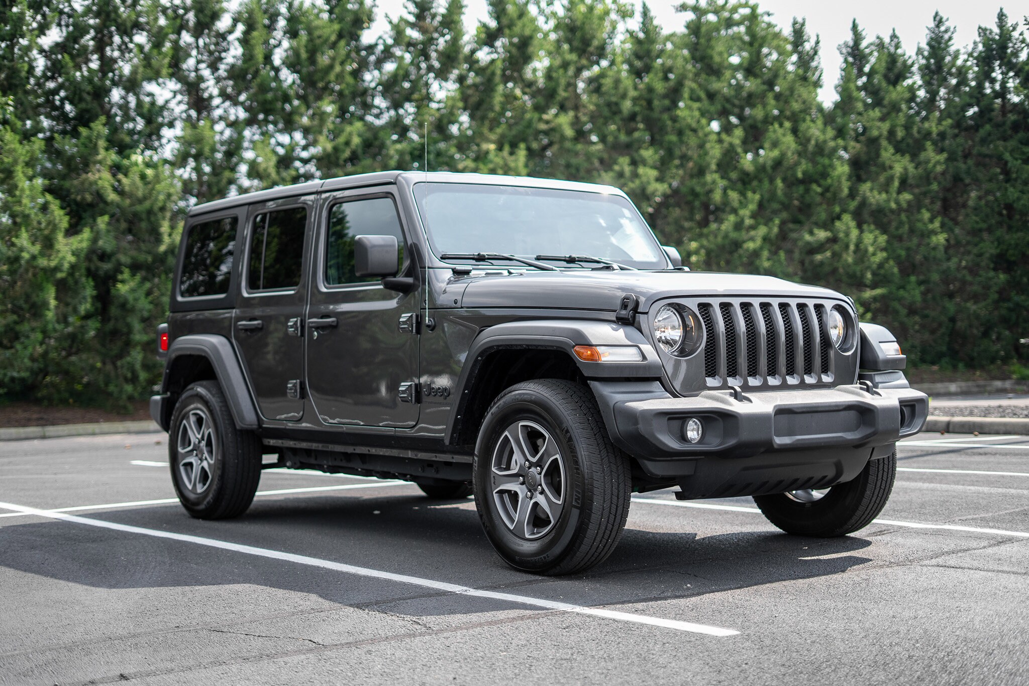 2023 Jeep Wrangler Sport S photo 3