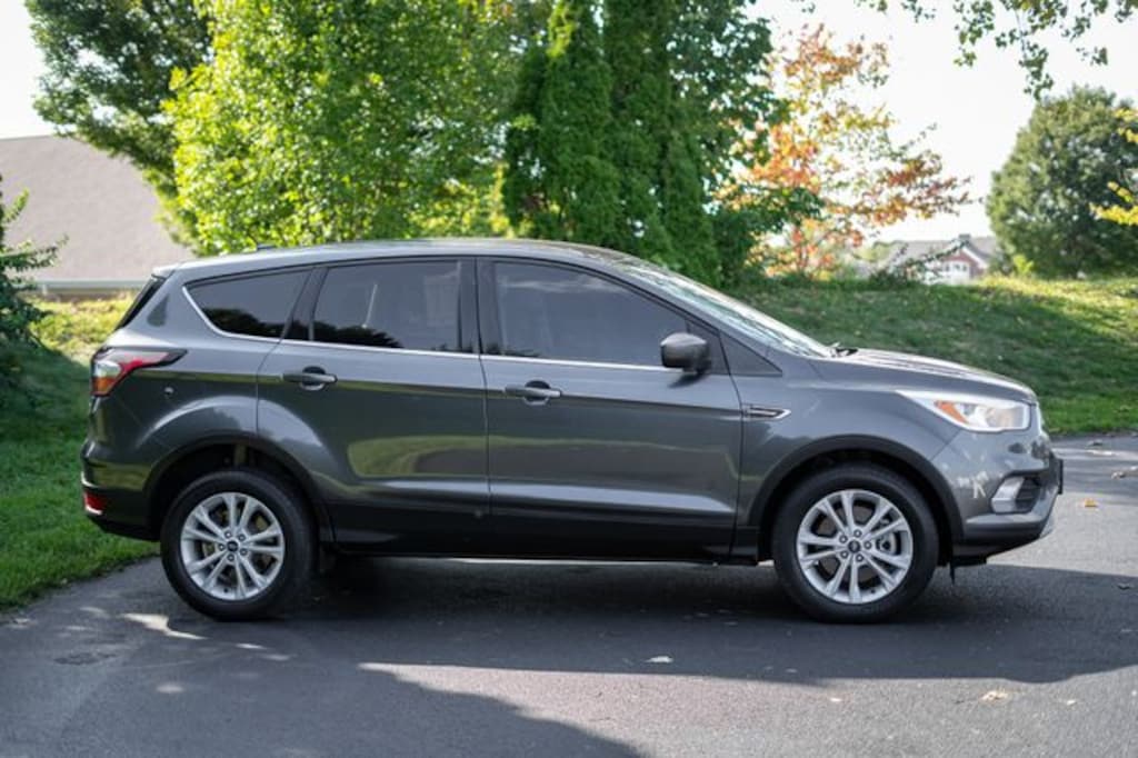 Used 2017 Ford Escape SE SUV