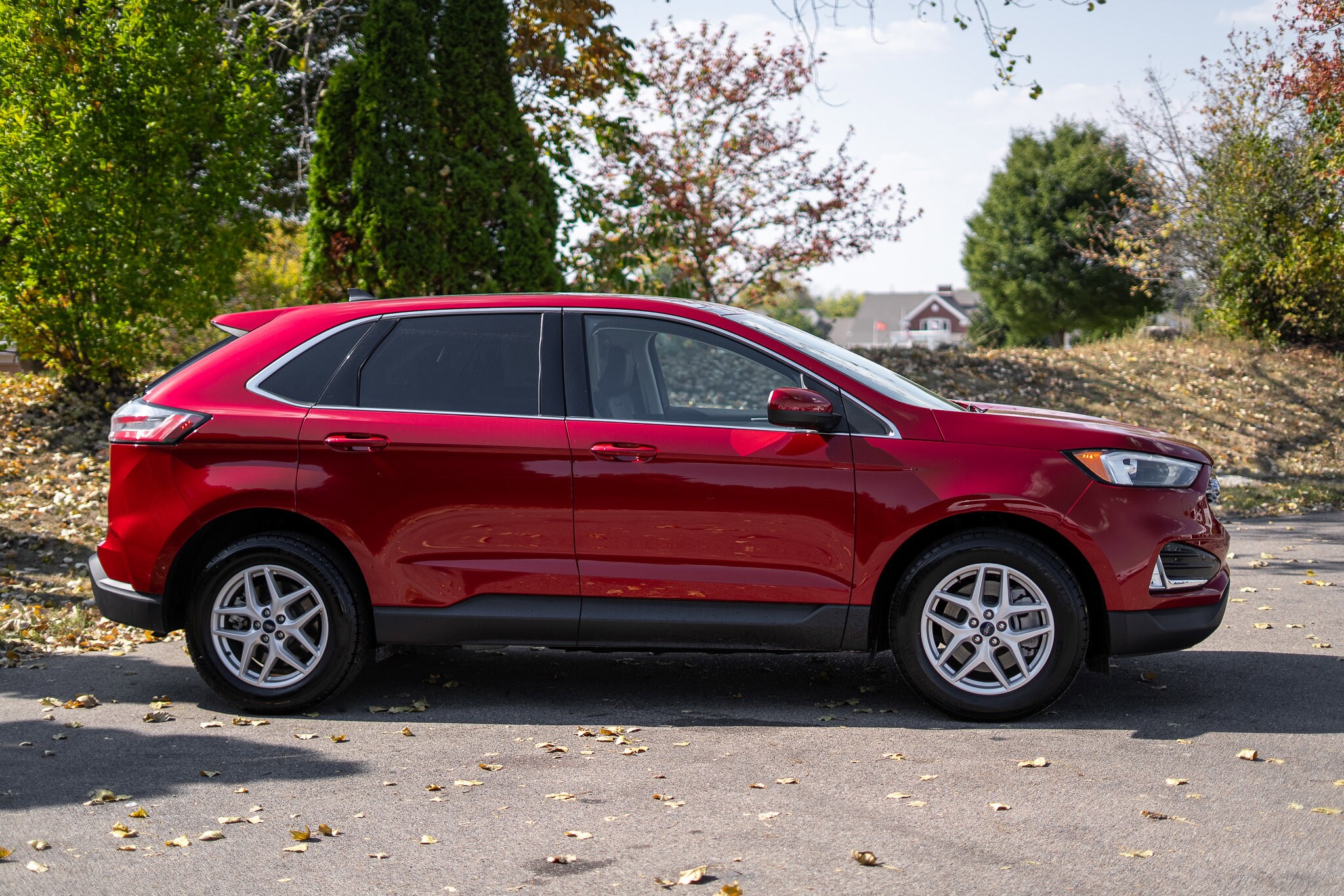 2022 Ford Edge SEL photo 4