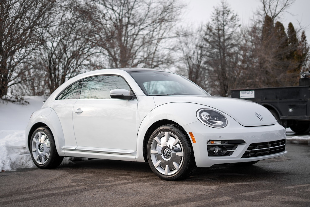 Used 2019 Volkswagen Beetle 2.0T SE Hatchback