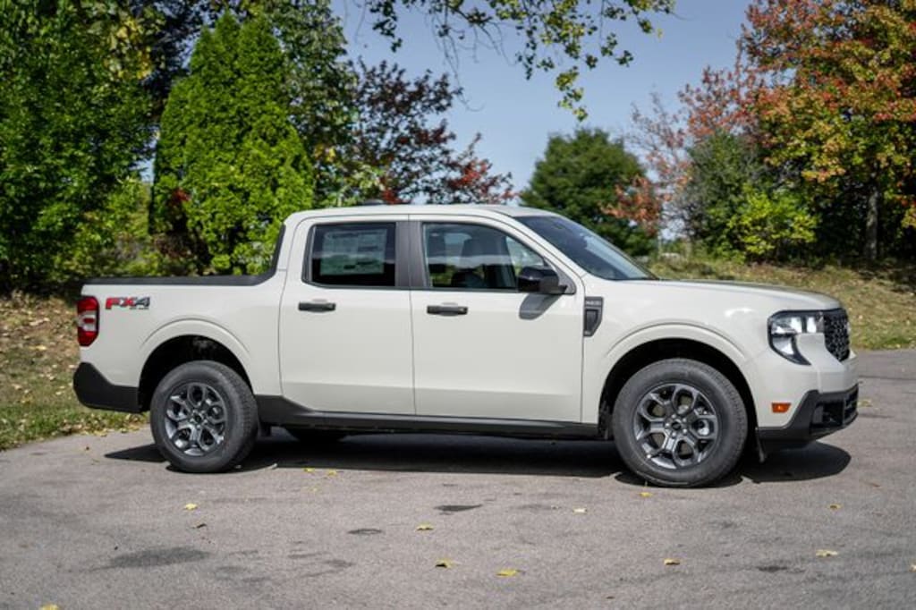 New 2025 Ford Maverick XLT Truck SuperCrew