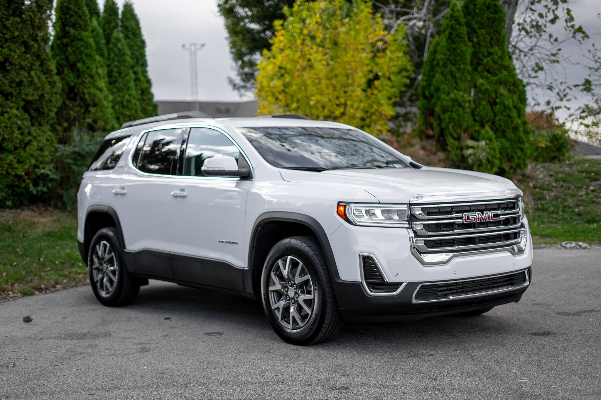 2023 Gmc Acadia SLE photo 2