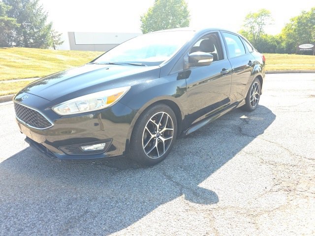 2015 Ford Focus SE photo 2