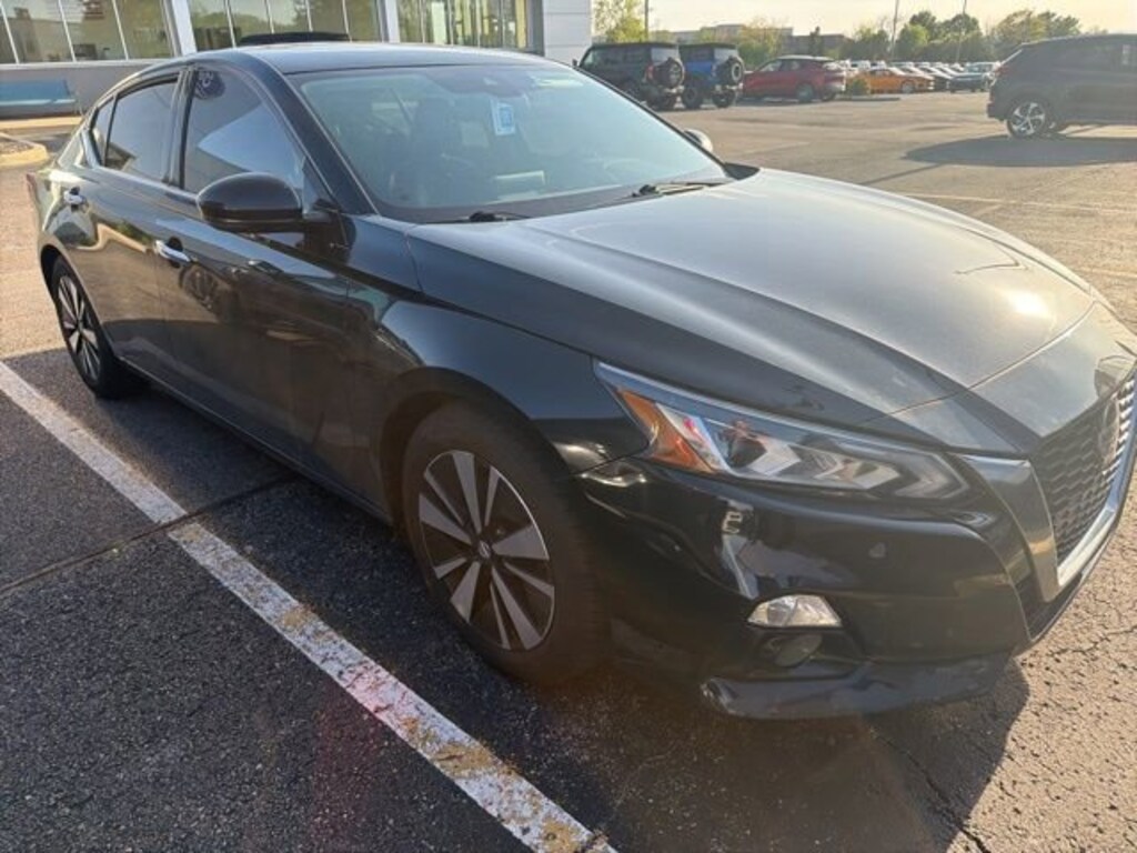 Used 2020 Nissan Altima 2.5 SL Sedan