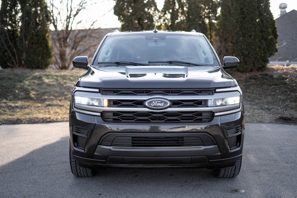 Used 2024 Ford Expedition Max XLT SUV