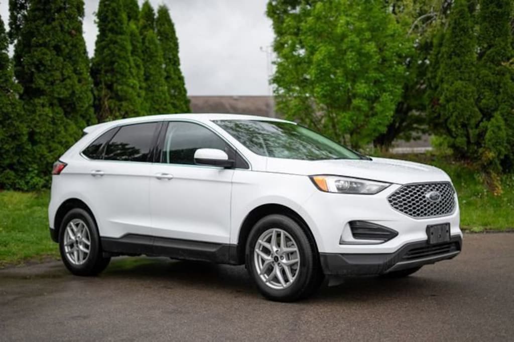 Used 2024 Ford Edge SUV