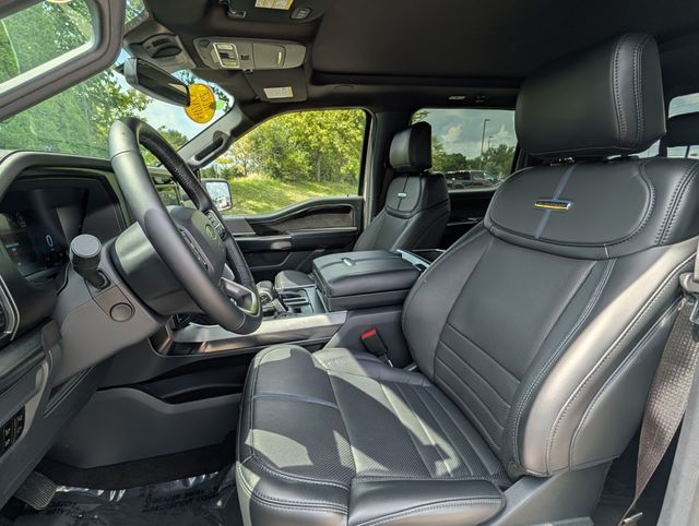 2025 Ford F-150 Platinum - Photo 33