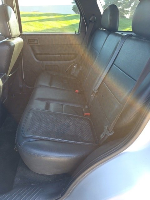 2011 Ford Escape XLT photo 4