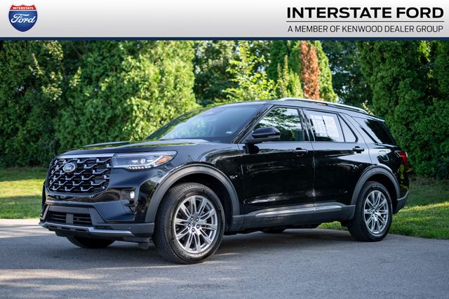 2026 Ford Explorer Platinum 4WD's photo