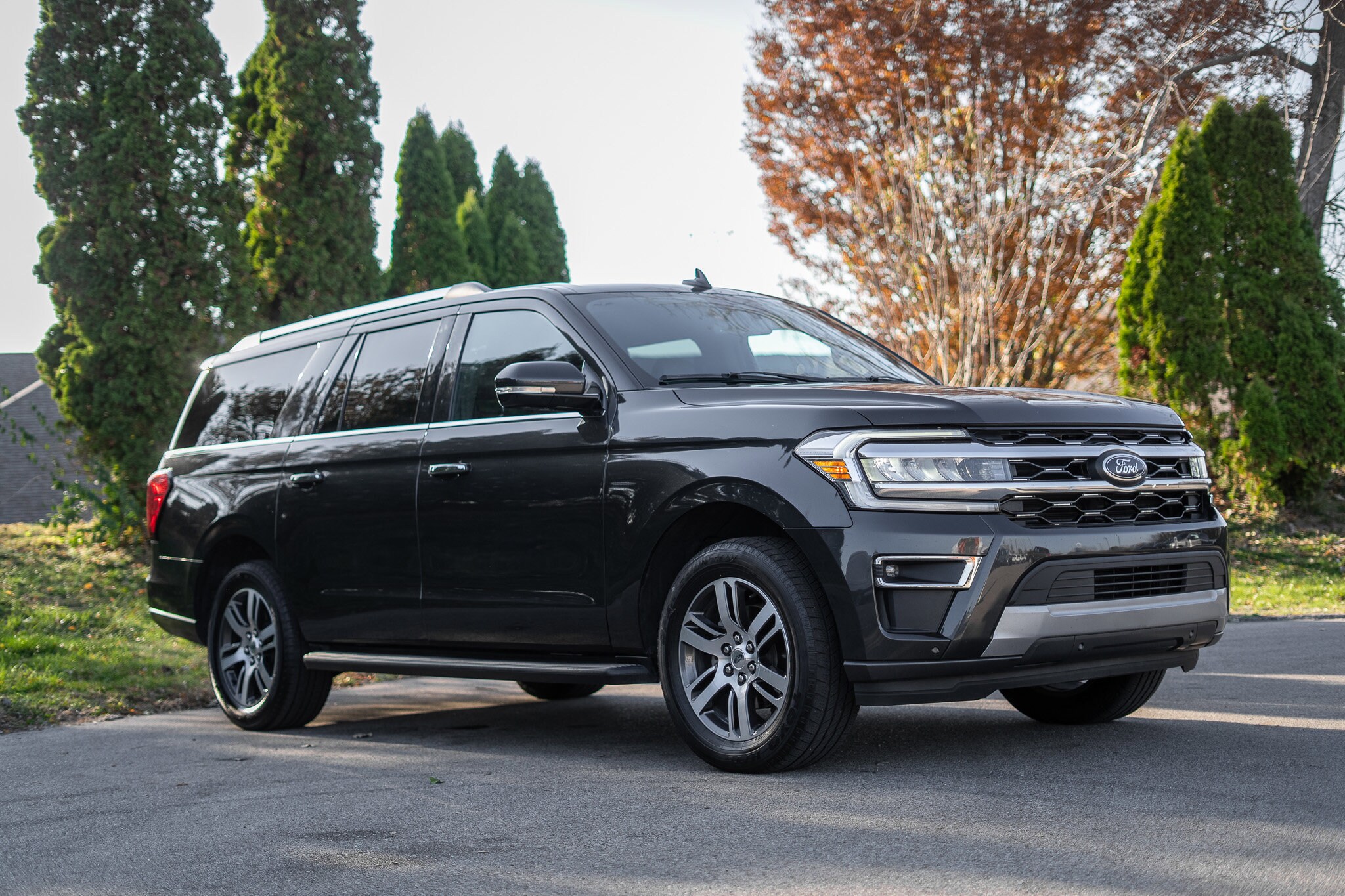 2024 Ford Expedition MAX Limited photo 3