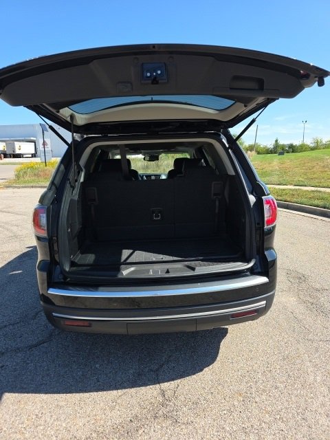 2016 Gmc Acadia SLT photo 2