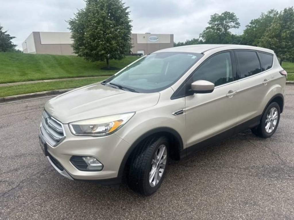 Used 2017 Ford Escape SE SUV