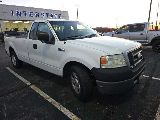 2007 Ford F-150 XL photo 2