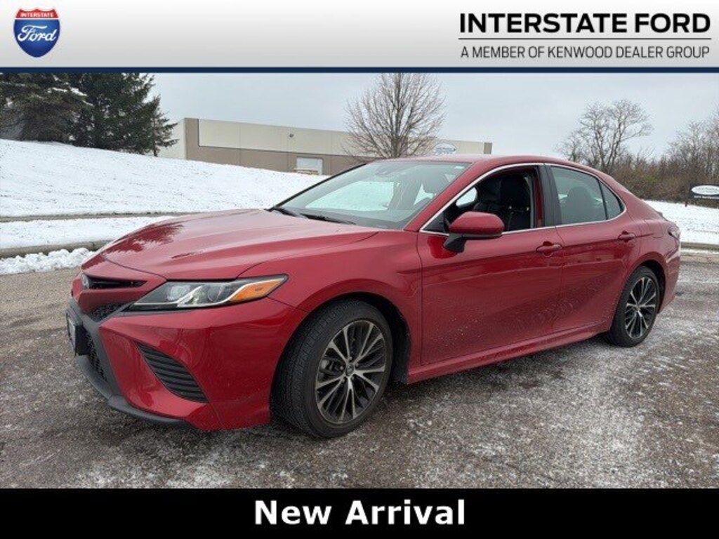 Used 2019 Toyota Camry SE Sedan