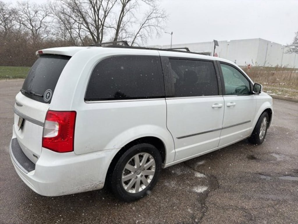 Used 2016 Chrysler Town & Country Touring Van LWB Passenger Van